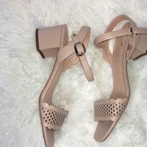 Kate spade pale sandals size 7.5